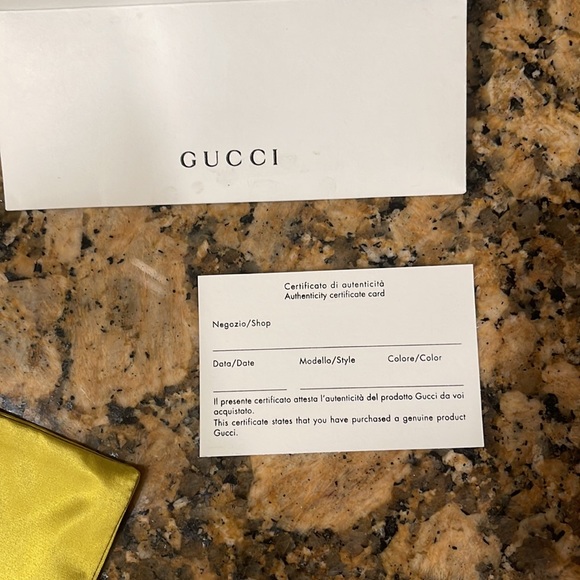 SOLD Gucci - Picture 5 of 16